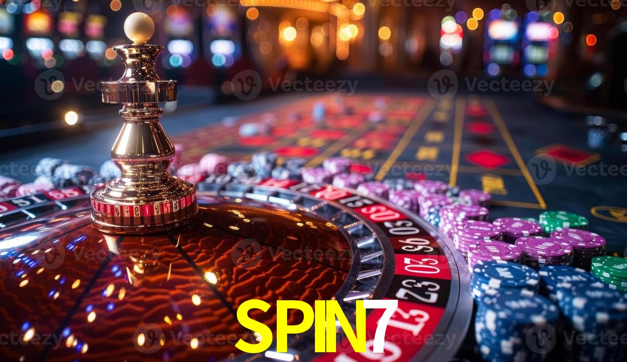 Una escena digital vívida inspirada en casino con SPIN7 mostrado prominentemente, luces brillantes, fichas, cartas y acentos dorados.